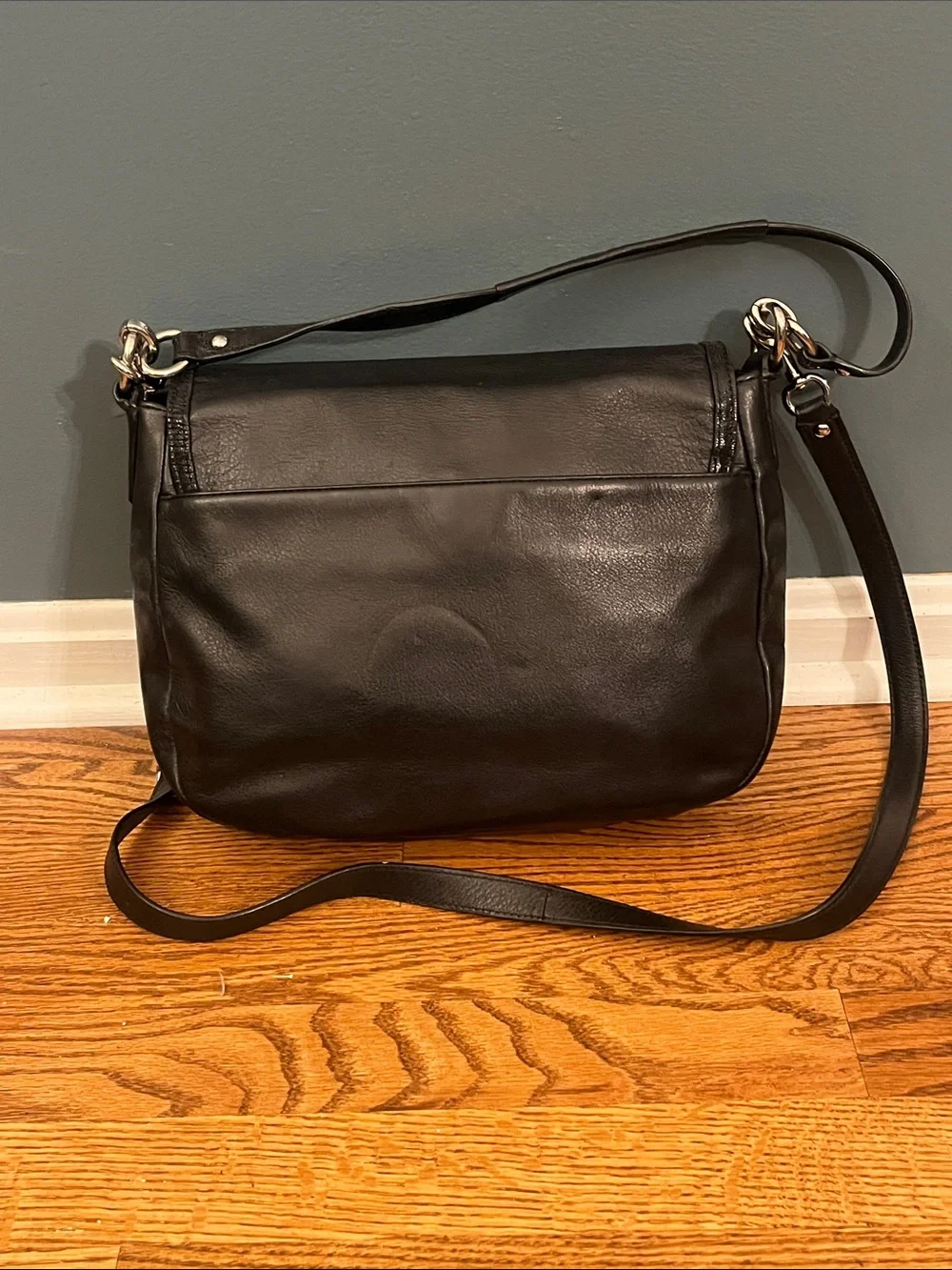 Coach Taylor Leather Flap Shoulder bag - black F27481